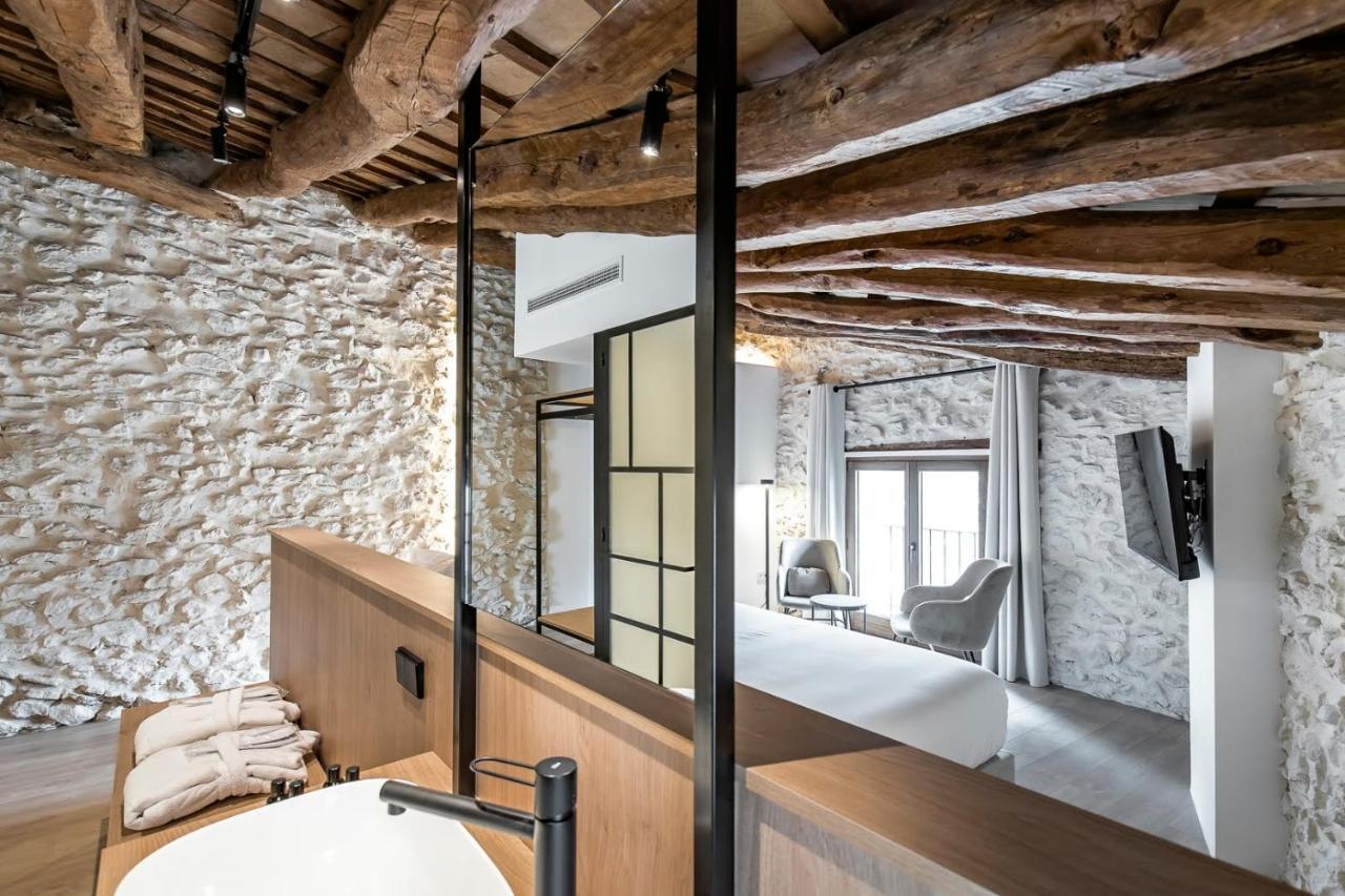 Junior Suite with Mountain View,1359548609:JPEG