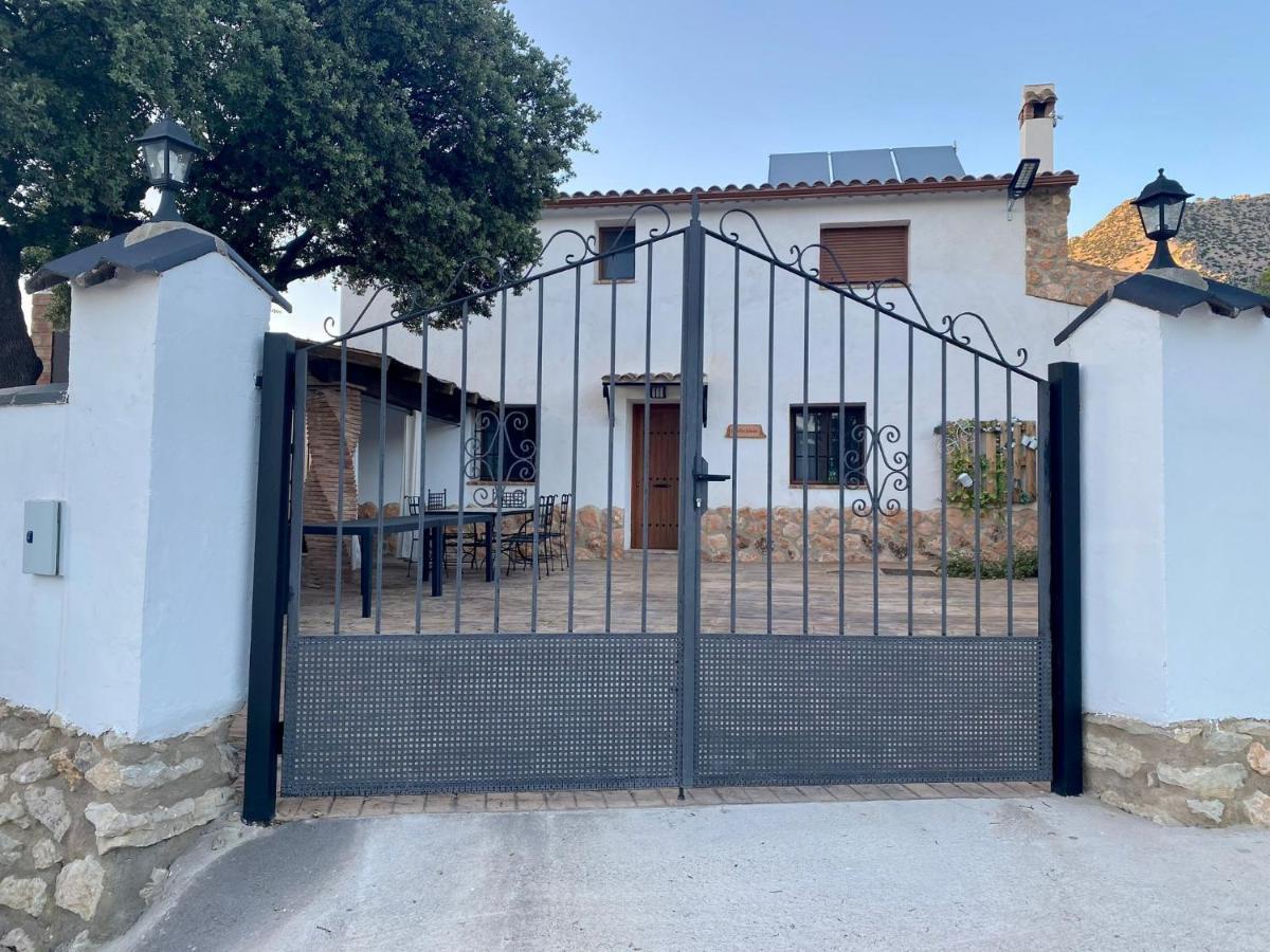 Five-Bedroom House,1483533182:JPEG