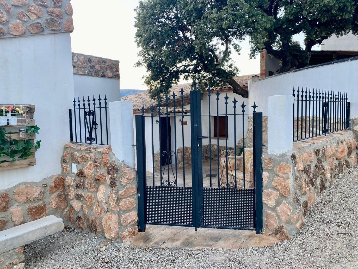 Two-Bedroom House,1483533377:JPEG