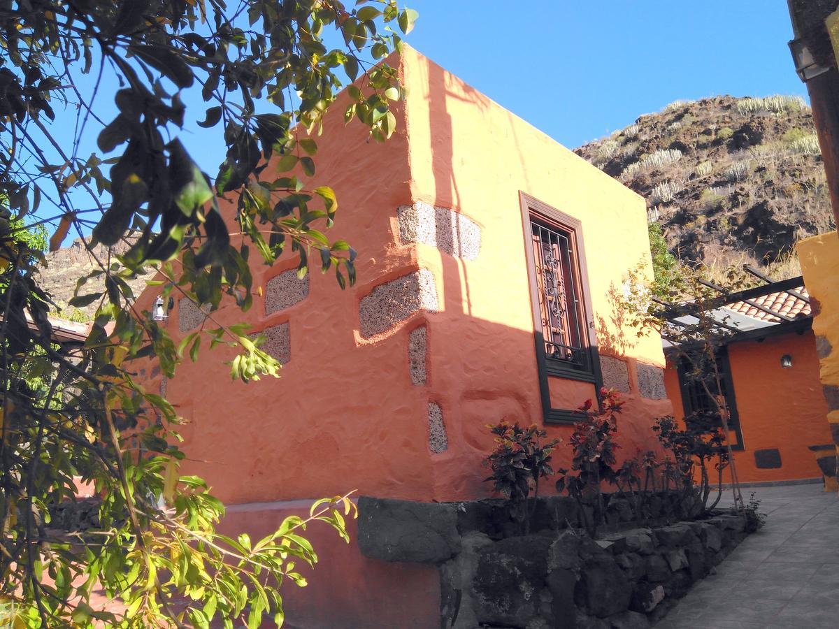 Two-Bedroom House,665982645:JPEG
