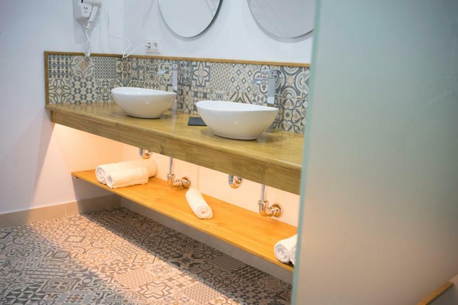 Large Double Room,911780245:JPEG