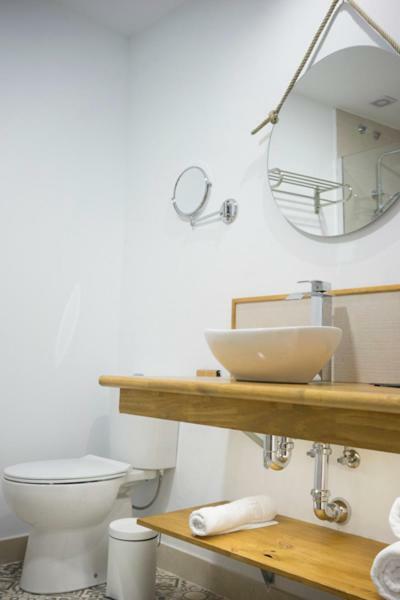 Twin Room,1595459095:JPEG