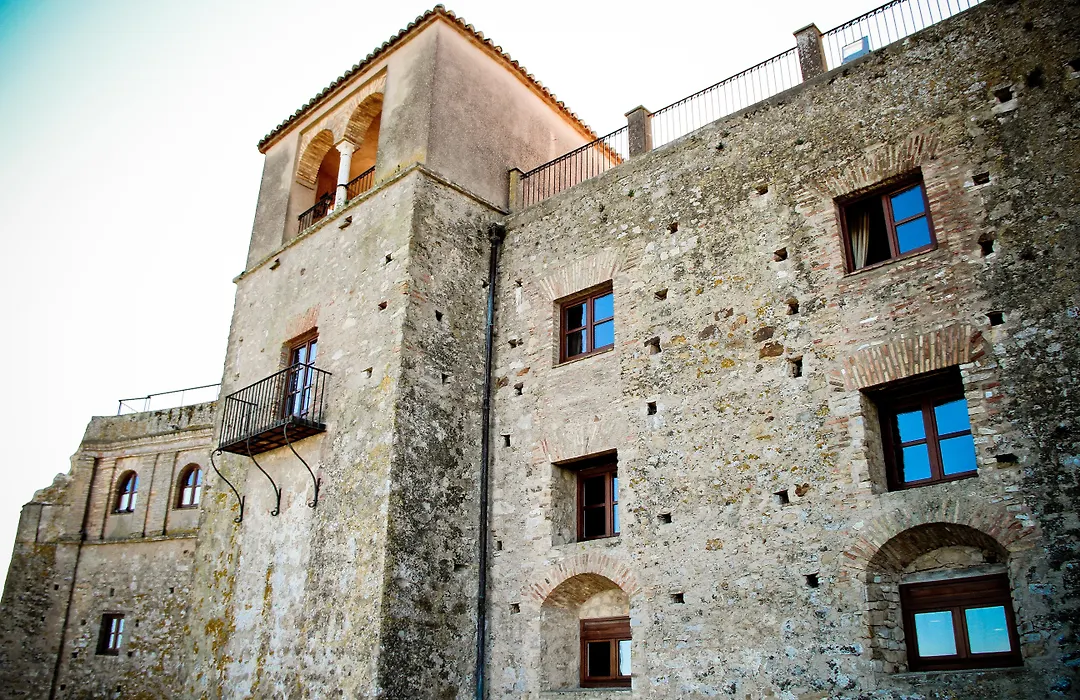 TUGASA Casas Rurales Castillo de Castellar-1