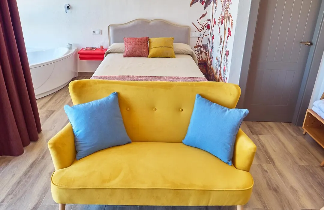 Casas Rurales Maribel - Complejo Moradas del Cerro 1 - Suites con Jacuzzi en Alcalá del Júcar-1