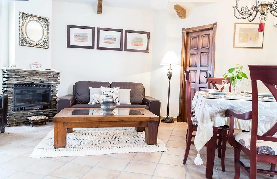 Mafloras Suites El Bosque-1