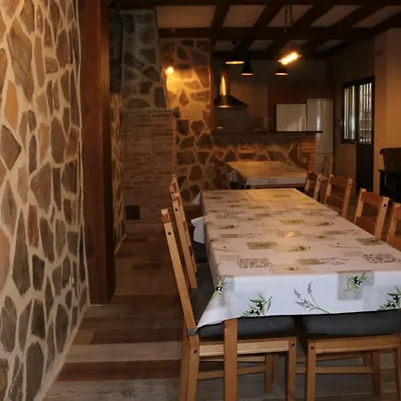 Casa Rural La Cerecera-3