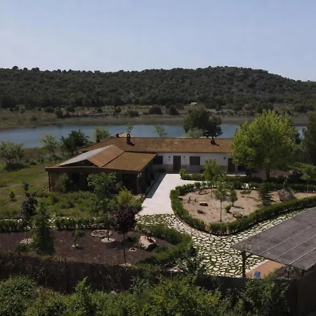 Casas Rurales Laguna La Tinaja-2