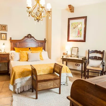 Mafloras Suites El Bosque-3