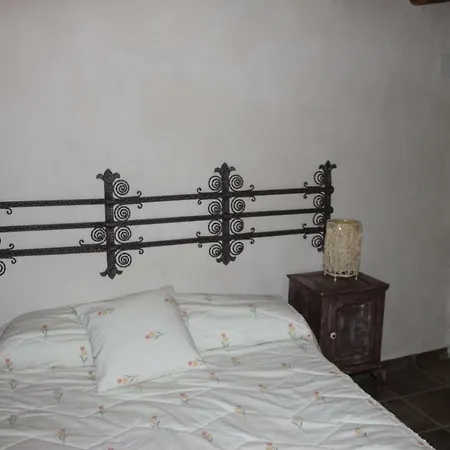 Alojamiento Los Chozos-2