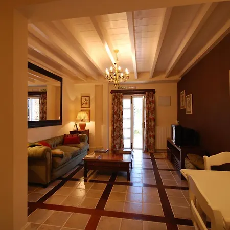 Las Casas Rurales Huerta San Benito-3