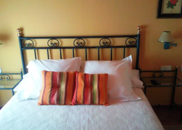 Hotel y apartamentos La Casa Rural Chinchón