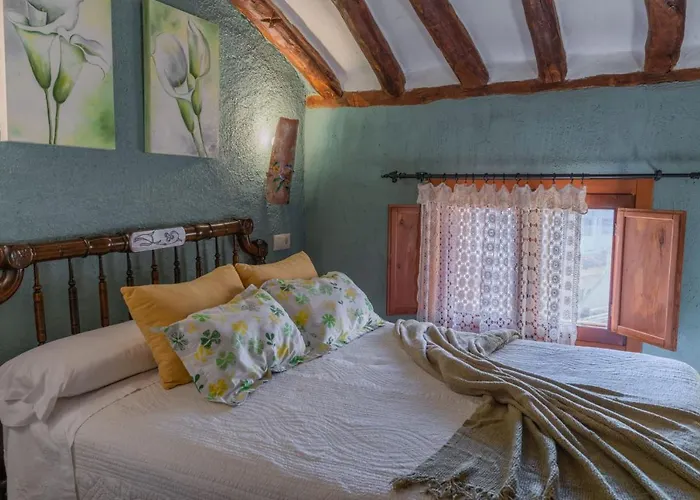 Casa Rural La Tahona Elche de la Sierra