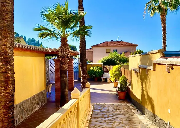 Casa rural Vía del Tranvía La Zubia 