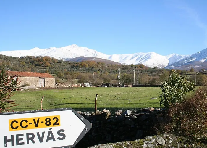 Complejo Turístico Las Cañadas Casas de Campo- Actividades Gratuitas Todos los Fines de Semana Banos De Montemayor