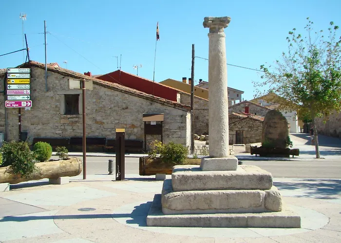 Alojamientos El Castillo El Berrueco