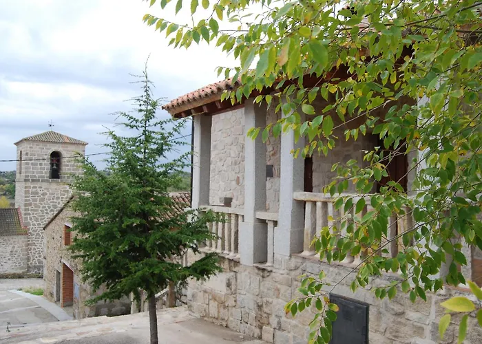 Alojamientos El Castillo El Berrueco