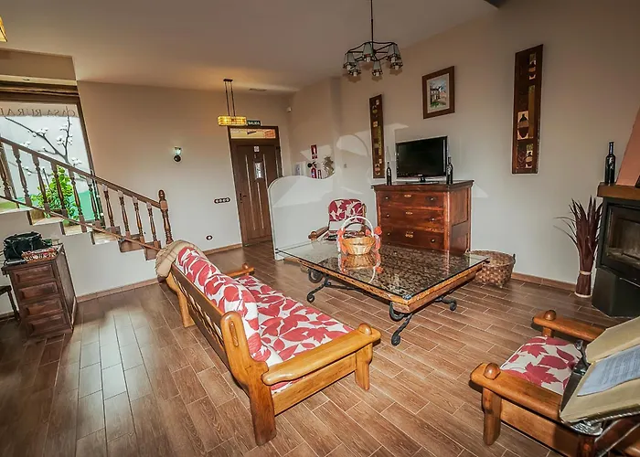 Casa Rural El Almendro De Maria Ponferrada