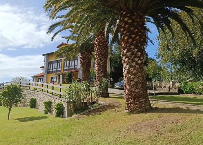 Hostal El Corral Del Acebo Nueva De Llanes