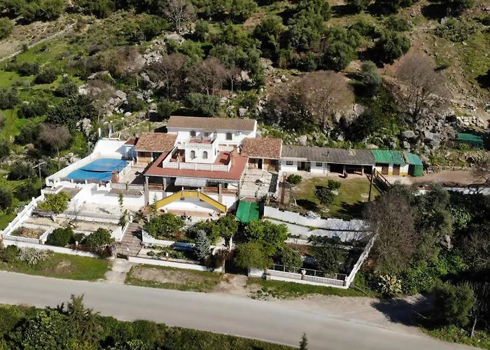 Alojamiento Rural Manantial de los Cañitos El Bosque 