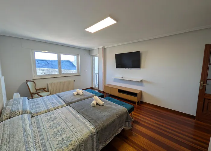 Hostal Casa-Nova Centro Sarria