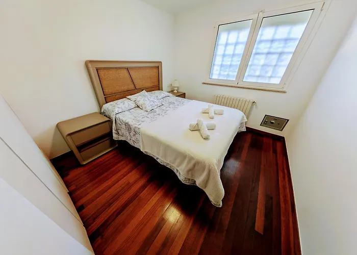 Hostal Casa-Nova Centro Sarria