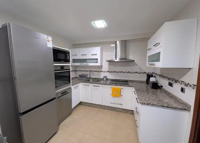 Hostal Casa-Nova Centro Sarria