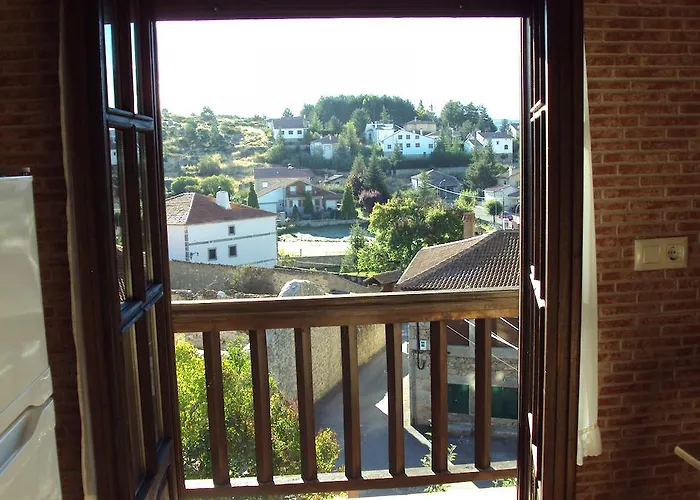 Hostal Artesano I y III Navarredonda