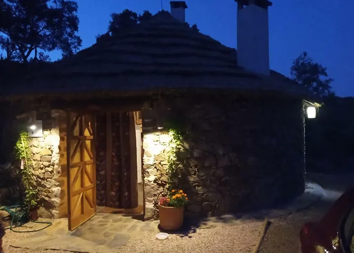 Alojamiento Los Chozos Cazalla de la Sierra